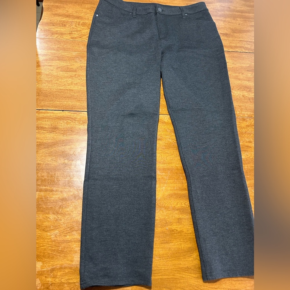 Chico’s Gray pants size 2 R - Picture 8 of 8